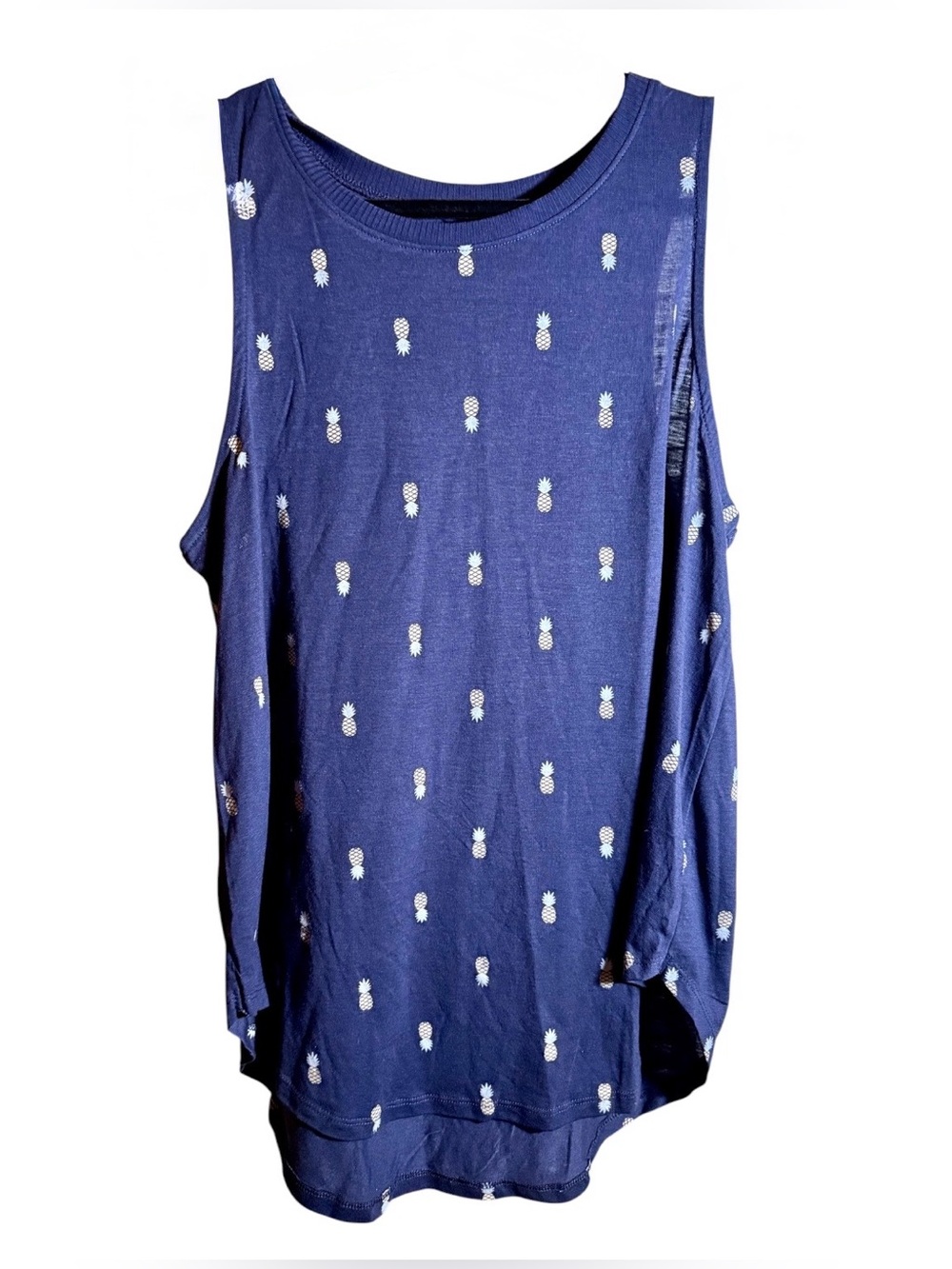 Zoe & Liv Women’s Pineapple Motifs High Low Tank Top